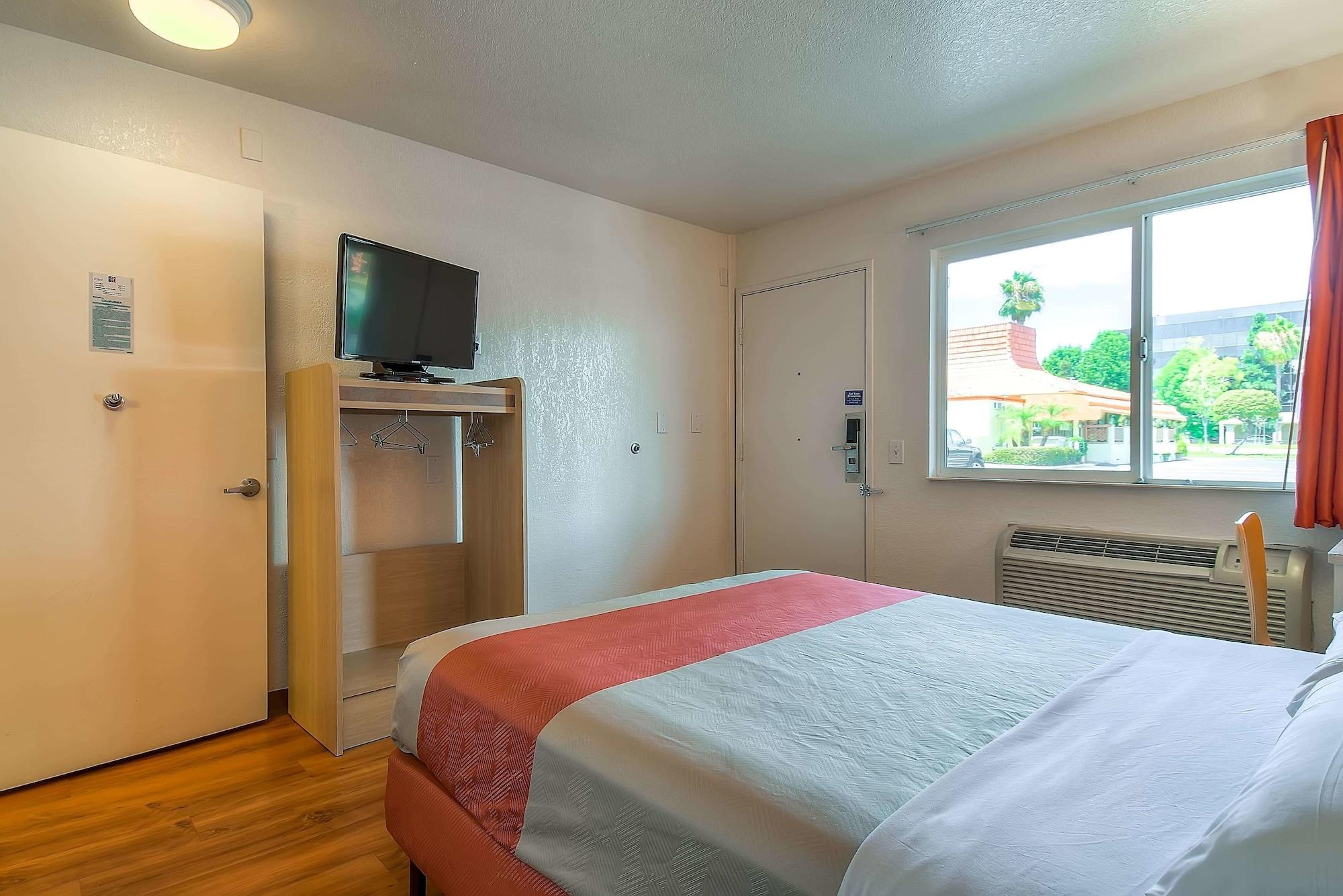 Motel 6-Westminster, Ca - South - Long Beach Area Dış mekan fotoğraf